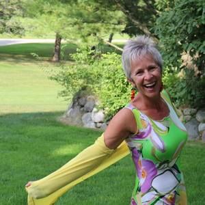 Meet your Posher, Carrie